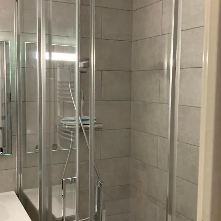 3p Renove, Balcon, Proche Pistes Et Commerces - Fr-1-425-126